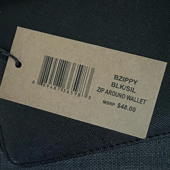 NWT STEVE MADDEN ZIP AROUND WALLET WRISTLET CASE - Picture 8 of 8